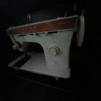 چرخ خیاطی قدیمی