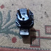 شارژر گوشی فوق سری.سالم وتمیز