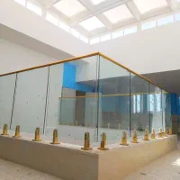 تراس شیشه سکوریت لمینت نرده جان پناه پارتیشن بالکن|خدمات پیشه و مهارت|قم, زنبیل آباد|دیوار