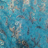 یه تیکه پارچه طرح سنتی سبز رنگ