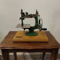 چرخ خیاطی قدیمی انگلیسی با قدمت بالای 80 سال