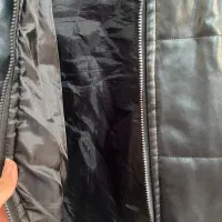 کاپشن (پافر)|لباس|میانه, |دیوار