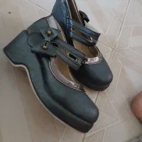 کتانی دخترانه ۳۹ ،۴۰کفش مشکی ۳۳کفش نقره‌ای کیف ۳۷|کیف، کفش، کمربند|اسلام‌شهر, شهرک توحید|دیوار