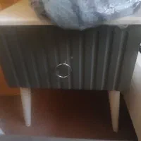 تخت دو نفره سالم بهمراه پا تختی دوعدد