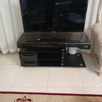 میز و تلوزیون