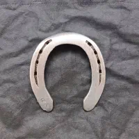 نعل اسب پا خورده فولاد 400 گرم