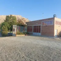 گاراژ تجاری به همراه دفتر آماده یه اجاره|اجارهٔ مغازه و غرفه|شهرضا, |دیوار