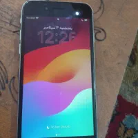 آیفون  128g se2020