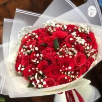 گل رز طبیعی ونرگس