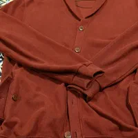 تعدادی لباس و کتونی نو ب فروش میرسد