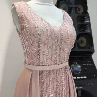 لباس مجلسی|لباس|ری, سیزده آبان|دیوار