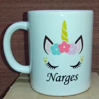 ماگ طرح یونیکورن و اسم نرگس هر دو طرف طرح دار