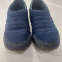 تعدادی کفش باجنس عالی به فروش می رسد