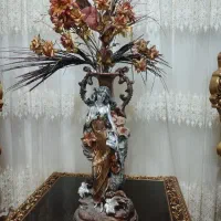 یک عدد گلدان