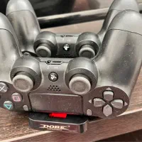 دسته ps4 همراه استند شارژ