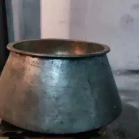 دیگ مسی خیلی قدیمی