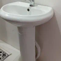 روشویی با شیر و آینه