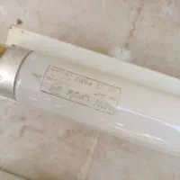 چراغ مهتابی قدیمی