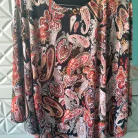 تعدادی مانتو و شومیز مشابه نو