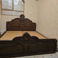 تخت دو نفره تمیز در حد نو