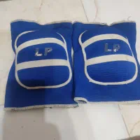 لوازم کاراته دستکش و لباس و