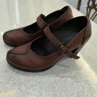 کفش زنانه پاشنه بلند چرم