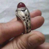 انگشتر لوکس با نگین عقیق و رکاب دست استاد جواد