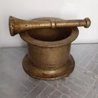 هاون برنجی|کلکسیون اشیاء عتیقه|پیشوا, |دیوار