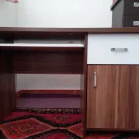 میز تحریر کاملا در حد نو|میز تحریر و کامپیوتر|میانه, |دیوار