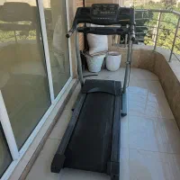 یک دستگاه تردمیل
