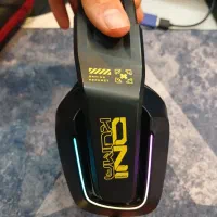 هدفون سیمی سالم بدون خط و خش و بدون قطع و وصلی