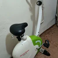 دوچرخه ثابت ورزشی