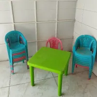 میز و صندلی پلاستیکی برای مهد کودک