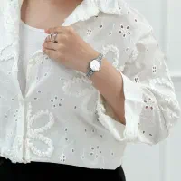 از یک خیاط حرفه ای خانم دعوت به کار میشود