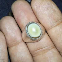 انگشتر تک چشم کهنه