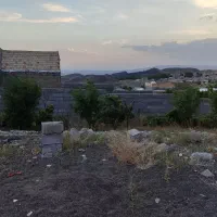 900متر-باغ-حاشیه-روستای-قز-با-عرض20-دو-کله