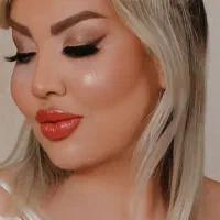 جشنواره میکاپ شینیون رنگ ناخن بافت مژه شیدینگ