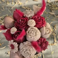 باکس گل هدیه روز زن|گل مصنوعی|یزد, |دیوار