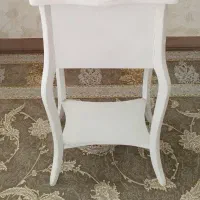 میز تلفن چوبی سفید|میز تلفن|پرند, فاز ۲|دیوار