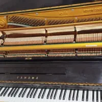 پیانو یاماها U3