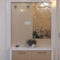 جاکفشی هایگلاس تمیز با آینه پازل