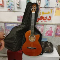 گیتار نوی نو|گیتار، بیس، امپلیفایر|مشهد, توس (بلوار توس)|دیوار