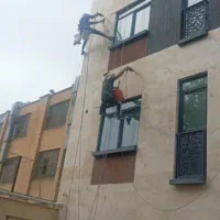 پیچ و رولپلاک نما کار در ارتفای راپل بندباز