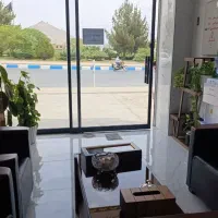 مغازه بر میدان نماز