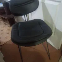 صندلی پایه آهنی