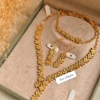 سرویس مدل طلا با آبکاری بسیار شفاف طرح ستاره