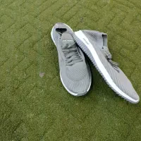 کفش کتانی سایز 43رنگ طوسی نو|کیف، کفش، کمربند|اوز, |دیوار