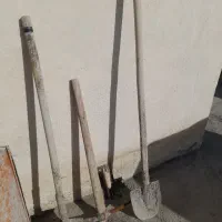 یکسری لوازم بنایی شامل فرغون وبیل و کلنگ و...|مصالح و تجهیزات ساختمان|مشهد, شهرک لشکر (شهرک غرب)|دیوار