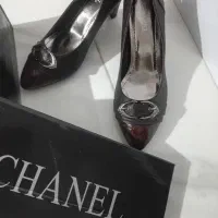 دو جفت کفش سایزهای ۳۹ و ۴۰