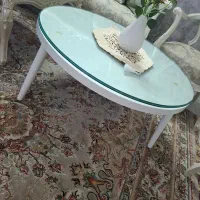 میز قطر ۹۰ چوبی سفید با شیشه ضخیم